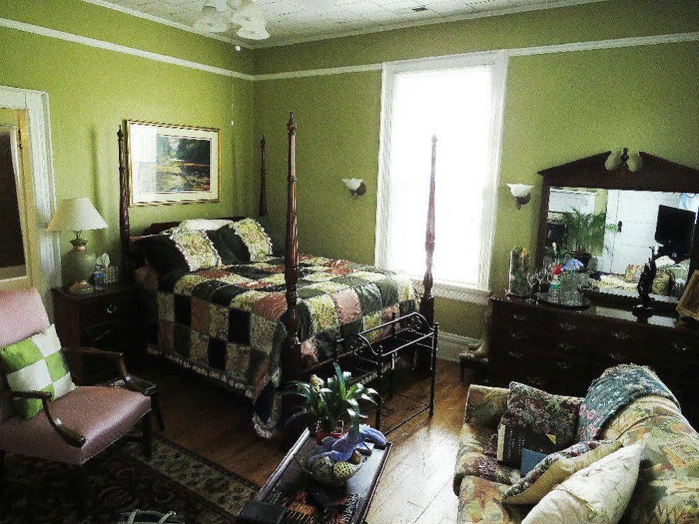 Chester Inn Upon Moon River Plantation מראה חיצוני תמונה